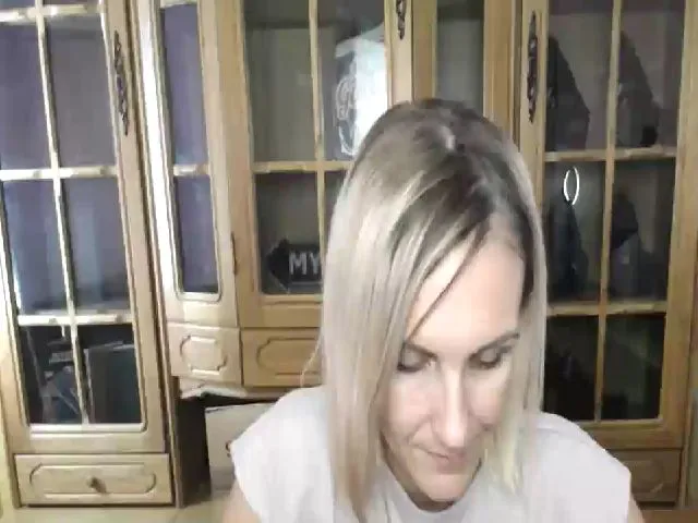Live sex webcam photo for MiliEsiens #255606378