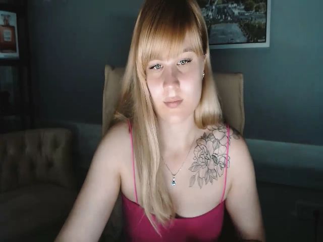 Live sex webcam photo for AdelinaBlondy #262656603