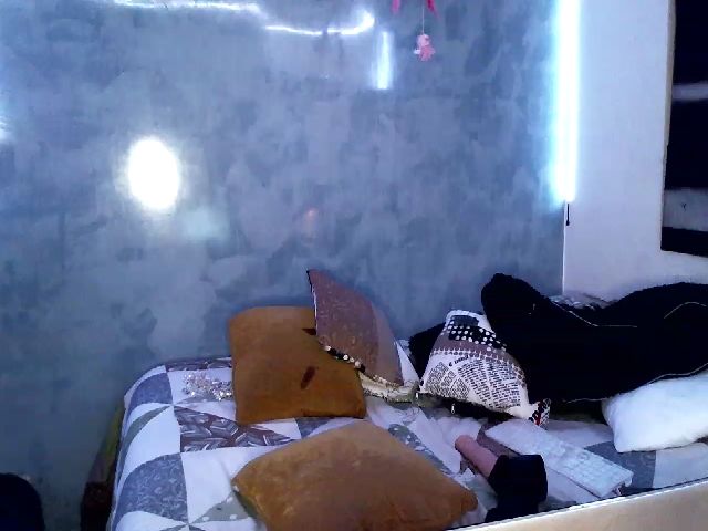 Live sex webcam photo for Cleo_________ #253639510