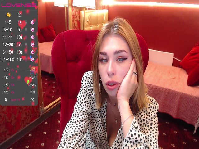 Live sex webcam photo for MeowGirll #254419798