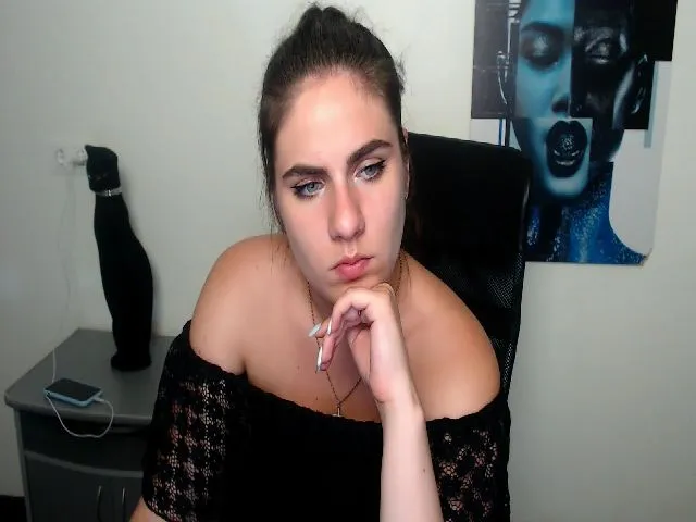 Live sex webcam photo for MollyKiss_ #260824677