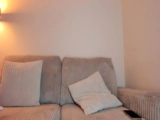 Live sex webcam photo for PreciousTina_ #259668556