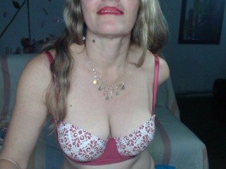 Live sex webcam photo for JuanitaWouti #240794947