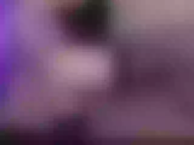 Live sex webcam photo for Emiliiaaa #241174451