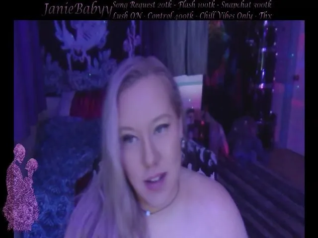 Live sex webcam photo for JanieBabyy #256148313