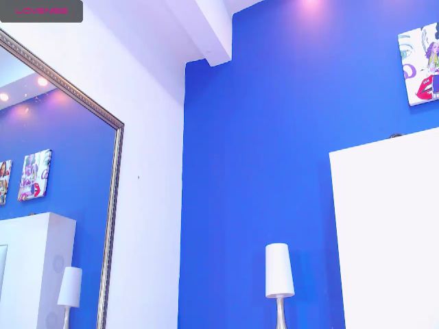 Live sex webcam photo for Scarlett_1801 #261715321