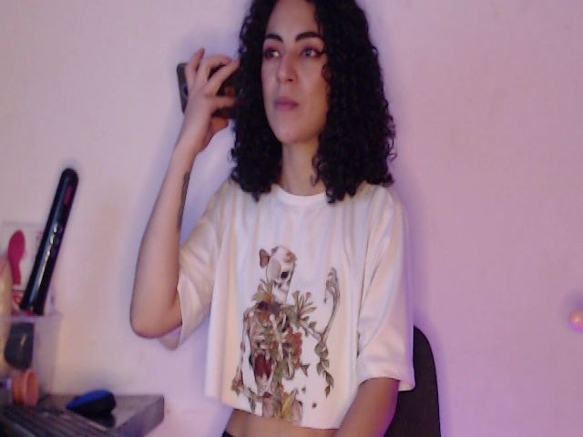 Live sex webcam photo for Aliiciapalmer #255515804