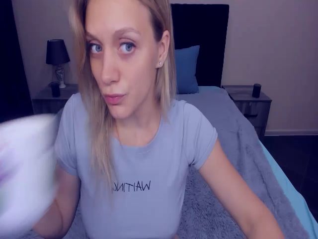 Live sex webcam photo for MeganKind #260538607