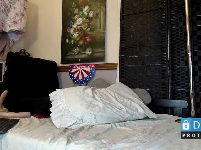 Live sex webcam photo for Prurient-Gem #246739558