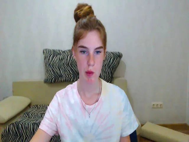 Live sex webcam photo for Vesnyshka #256489683