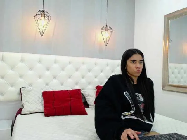 Live sex webcam photo for Elie-teyler #241753714