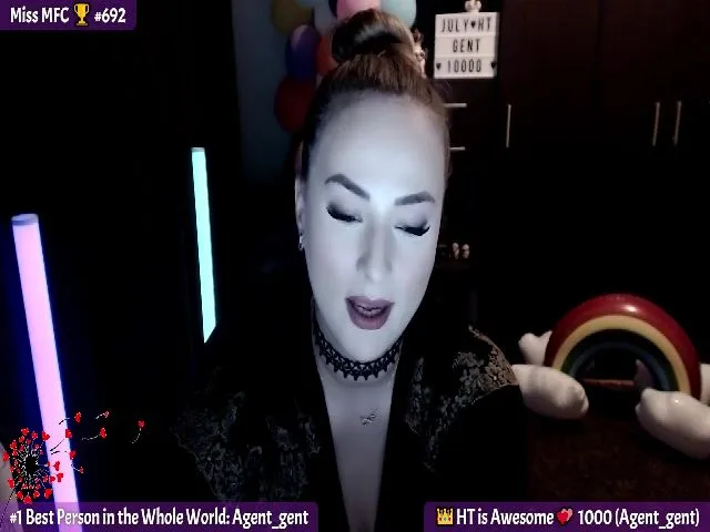 Live sex webcam photo for Lady_Sophie #257287940