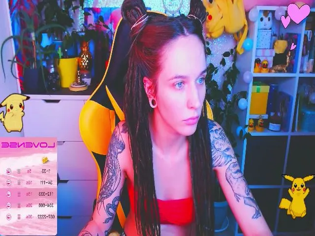 Live sex webcam photo for JinjerMoon #265626189