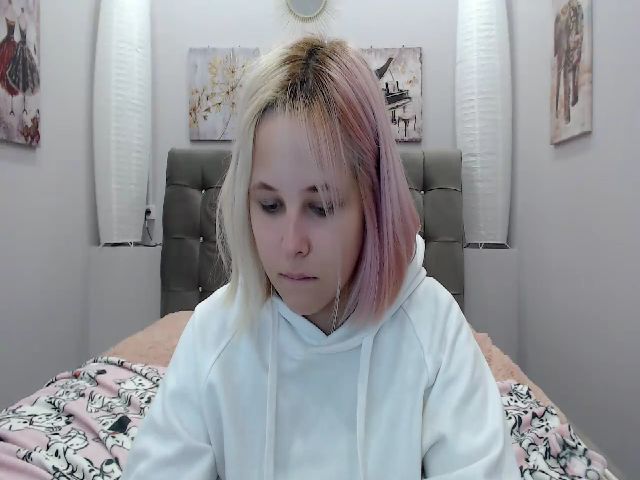 Live sex webcam photo for Helokit #256856841