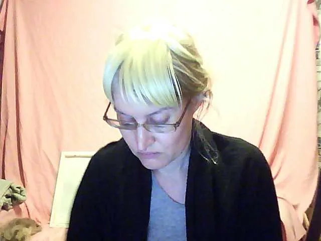 Live sex webcam photo for angelline #241427777
