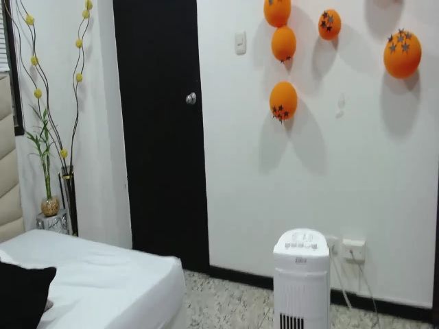 Live sex webcam photo for ShenLong3 #253936101