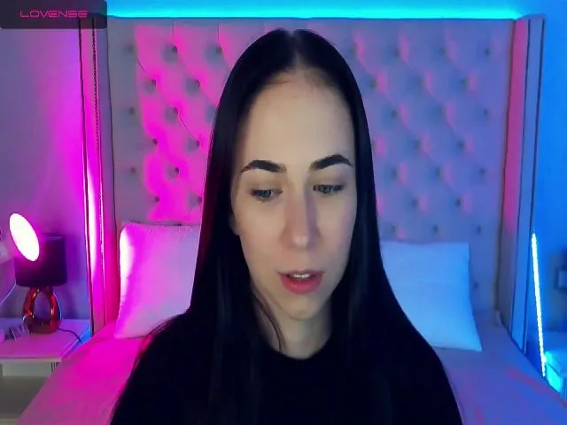 Live sex webcam photo for MilkaBabyDoll #255646820