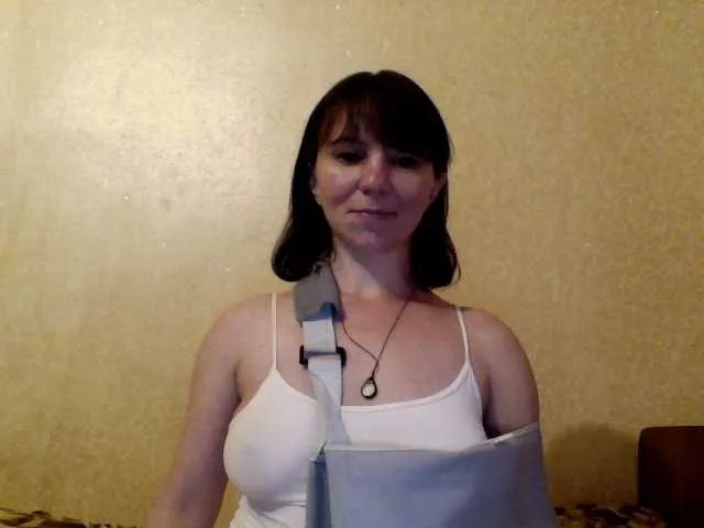 Live sex webcam photo for Oksina #241072347