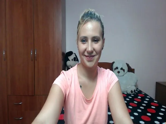 Live sex webcam photo for Tweetyboom #265236101