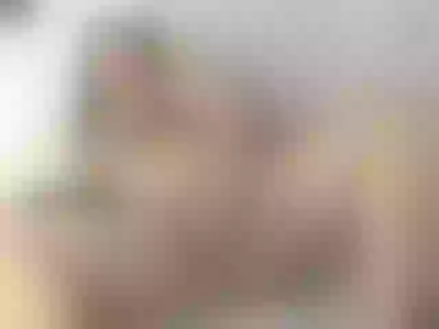Live sex webcam photo for AngieBBW #240886487