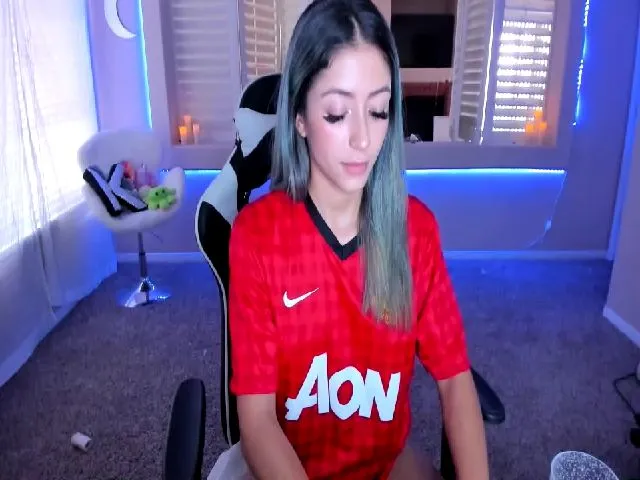 Live sex webcam photo for kaydolll #253255252