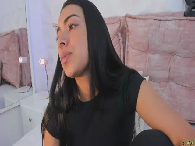 Live sex webcam photo for Kendry_ #260300970