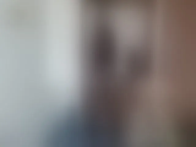 Live sex webcam photo for Miahot21 #252816380