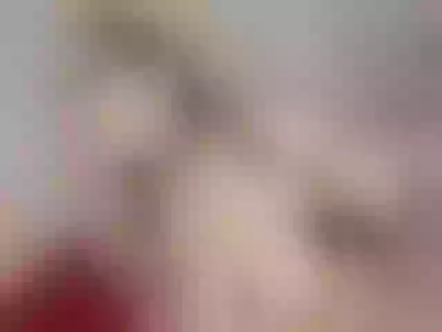 Live sex webcam photo for Liligold2 #244129095