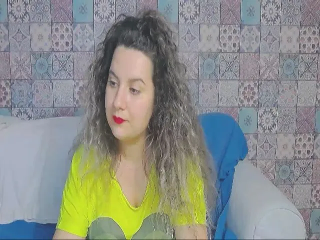 Live sex webcam photo for CurlyVibe #253287529