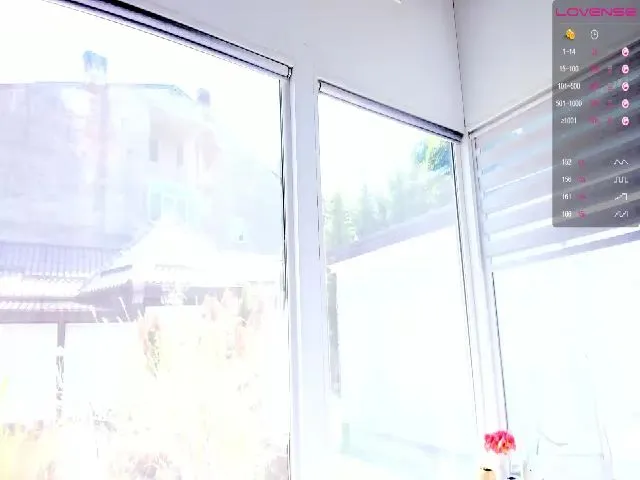 Live sex webcam photo for White_Snow_ #262583486