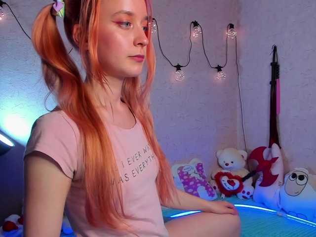 Live sex webcam photo for KiraLiLime #287989893