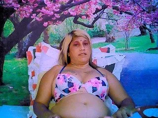 Live sex webcam photo for indianroxy #287933062