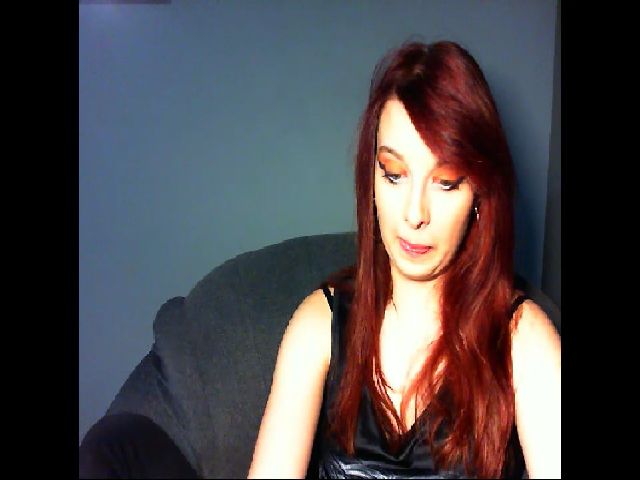 Live sex webcam photo for VirginLuna18 #263126105