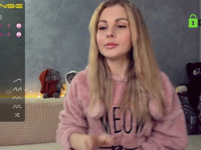 Live sex webcam photo for LiluDallass #287915487