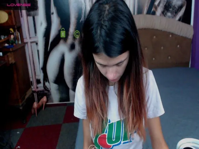 Live sex webcam photo for MisticaMissy #265088122