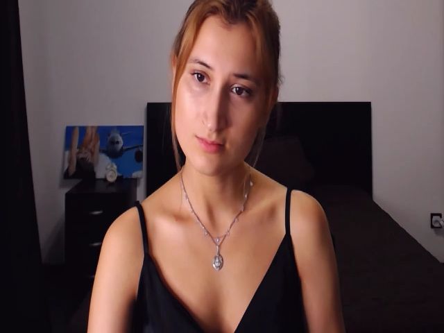 Live sex webcam photo for Kendal_sweet #260943683