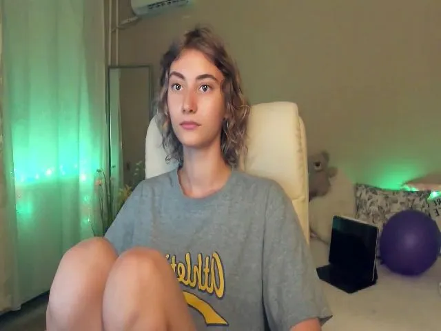 Live sex webcam photo for CuteCurles #255160613