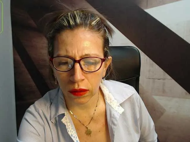 Live sex webcam photo for maturehot-1 #241420946