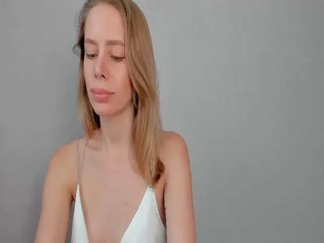 Live sex webcam photo for WowAlina_ #252801162