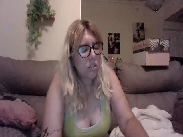Live sex webcam photo for cozychristine #259678626