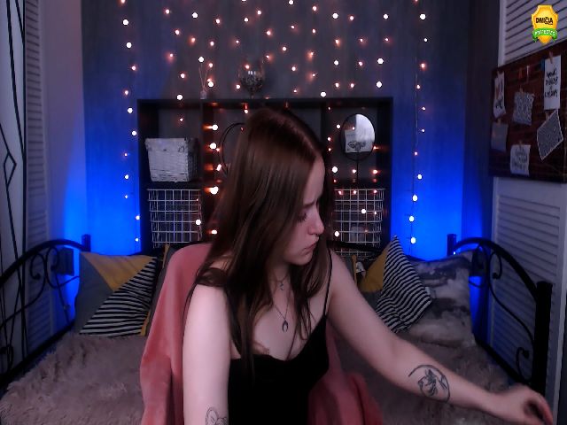 Live sex webcam photo for LynneDawson #252906843