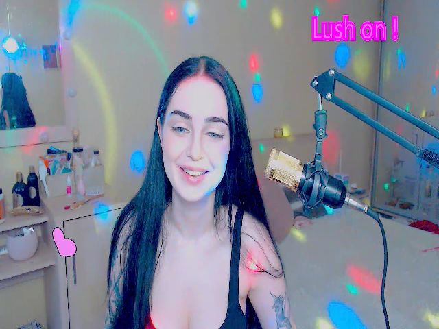 Live sex webcam photo for sunshinebabee #255508262