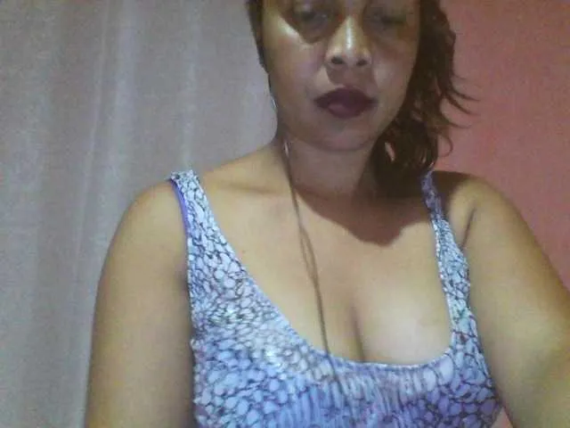 Live sex webcam photo for big-ass-sexy #243230391