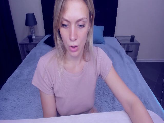 Live sex webcam photo for MeganKind #255885413