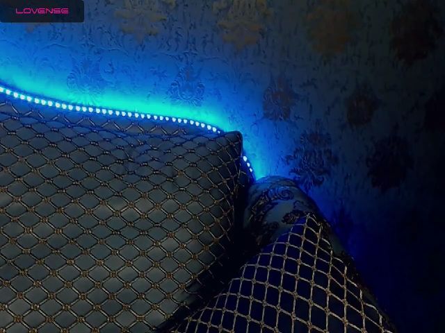 Live sex webcam photo for MariaCharming #262200338