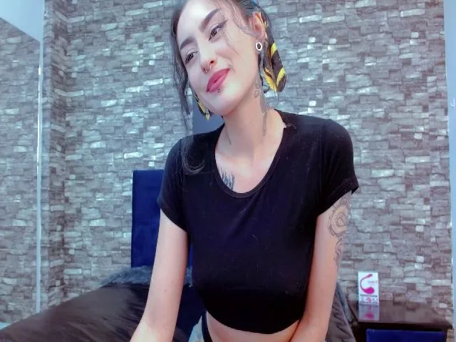 Live sex webcam photo for Violetdarkk #259551605