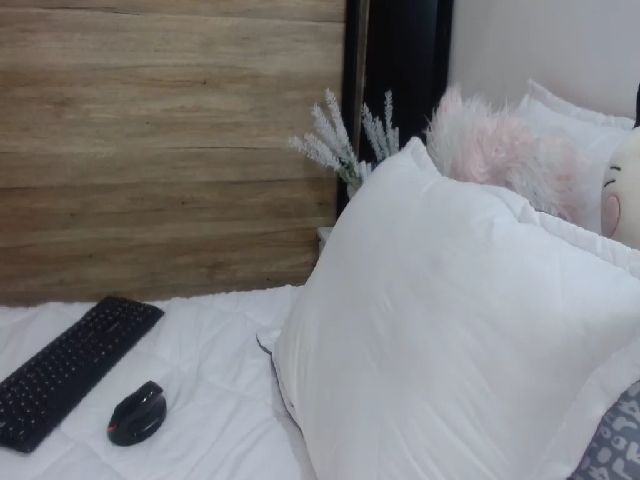 Live sex webcam photo for Lulu_girl #259853309