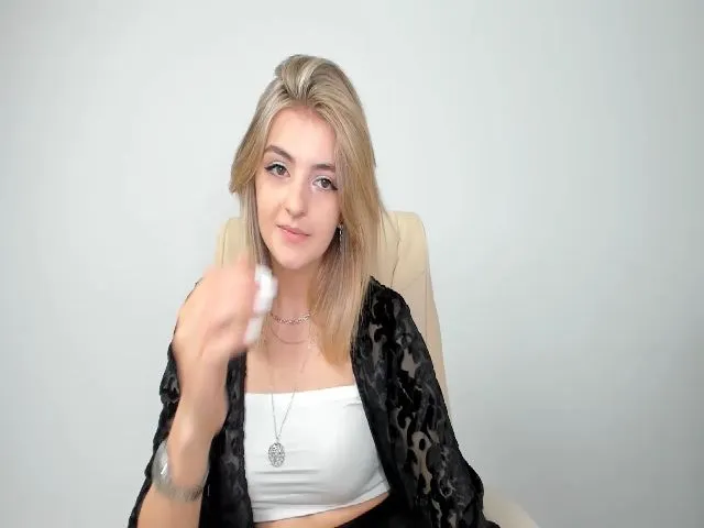 Live sex webcam photo for HelelGretta #254767801