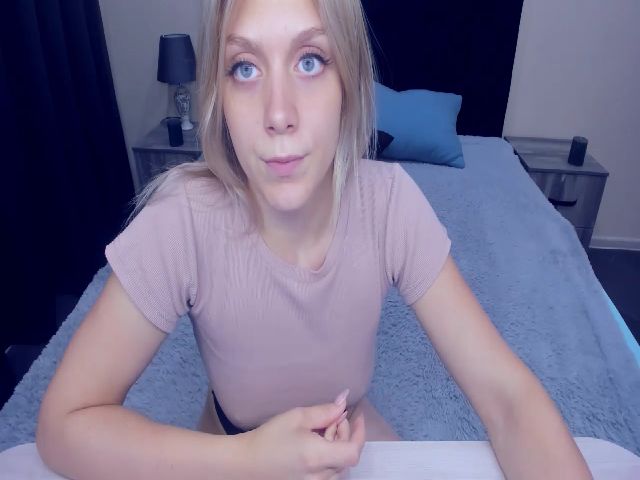 Live sex webcam photo for MeganKind #256677325