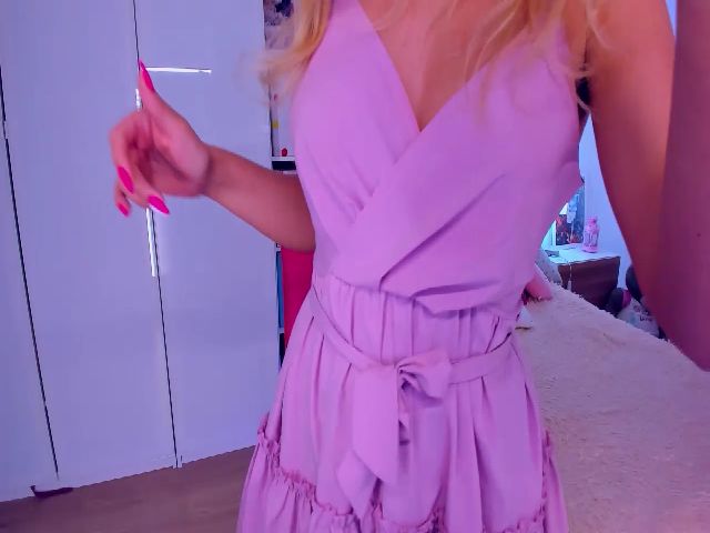 Live sex webcam photo for EmmaAbramson #257682984